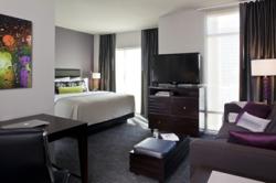 Hotel Sierra Charlotte Room